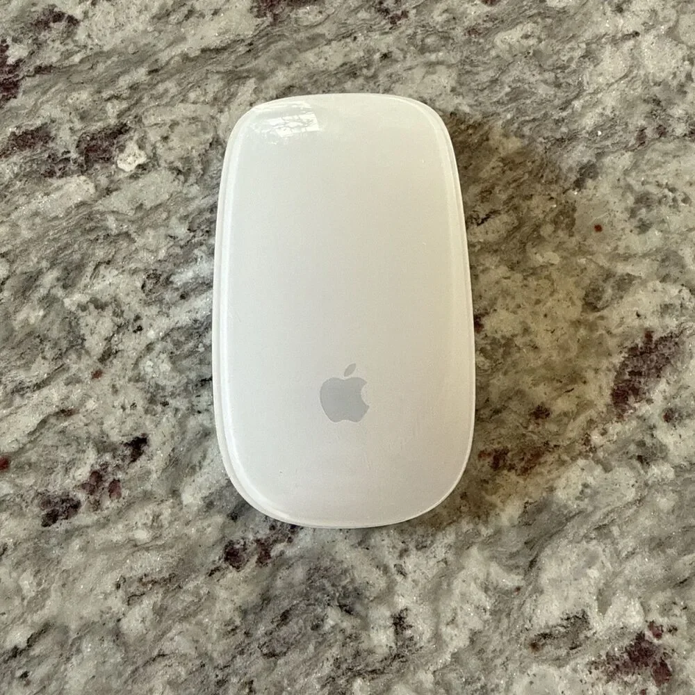 GENUINE Apple Magic Mouse 1st Gen A1296 Wireless Tactile/Multi-Touch Mouse